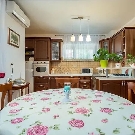 Janko Apartman